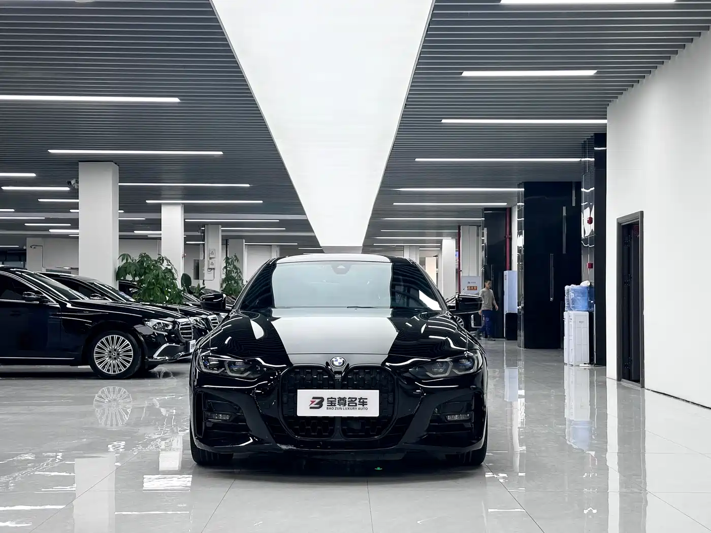 BMW 4 Series 2022 Second Facelift 430i M Sport Shadow Edition фото 2