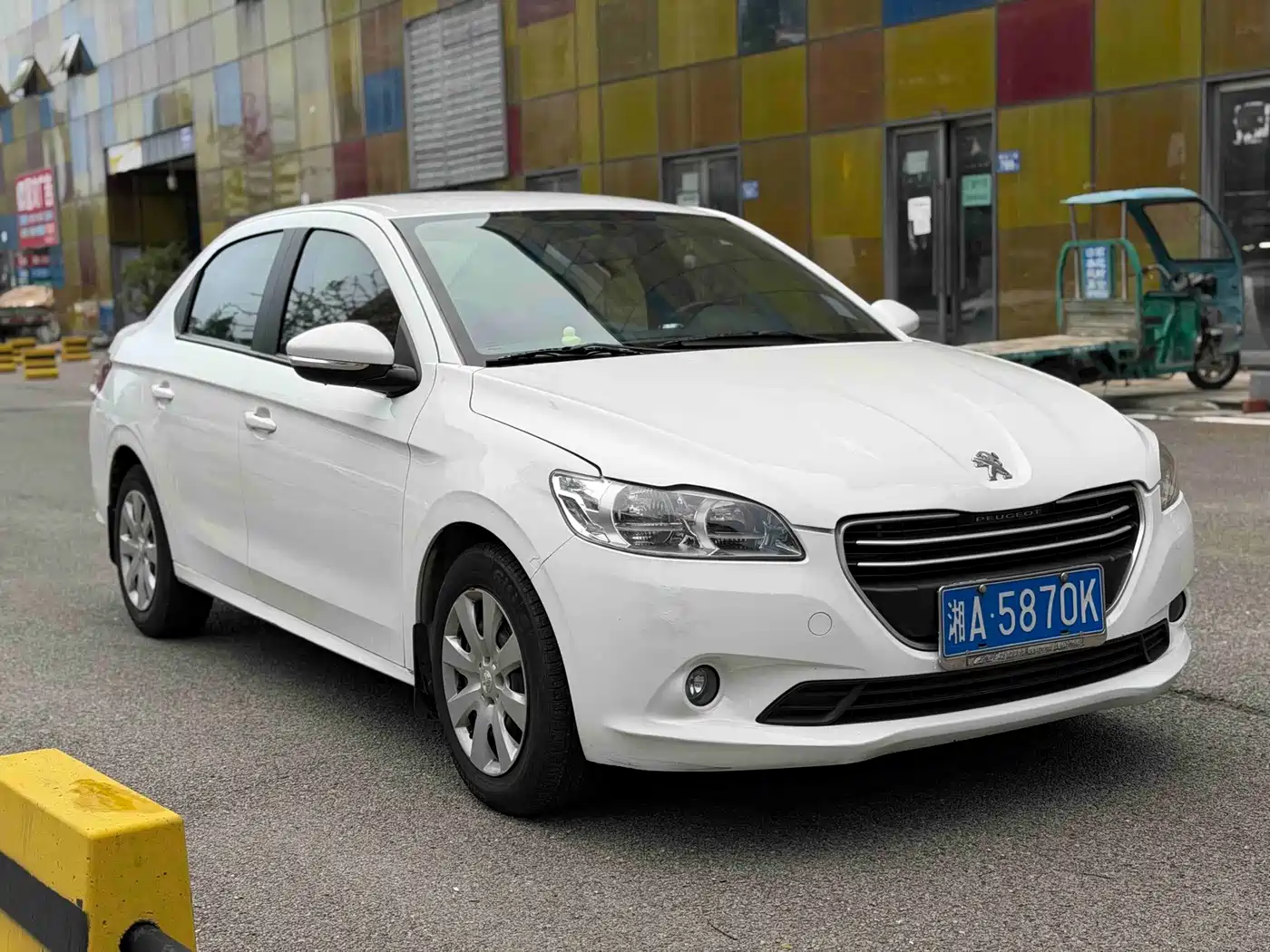 Peugeot 301 2014 2014 1.6L Manual Comfort Edition