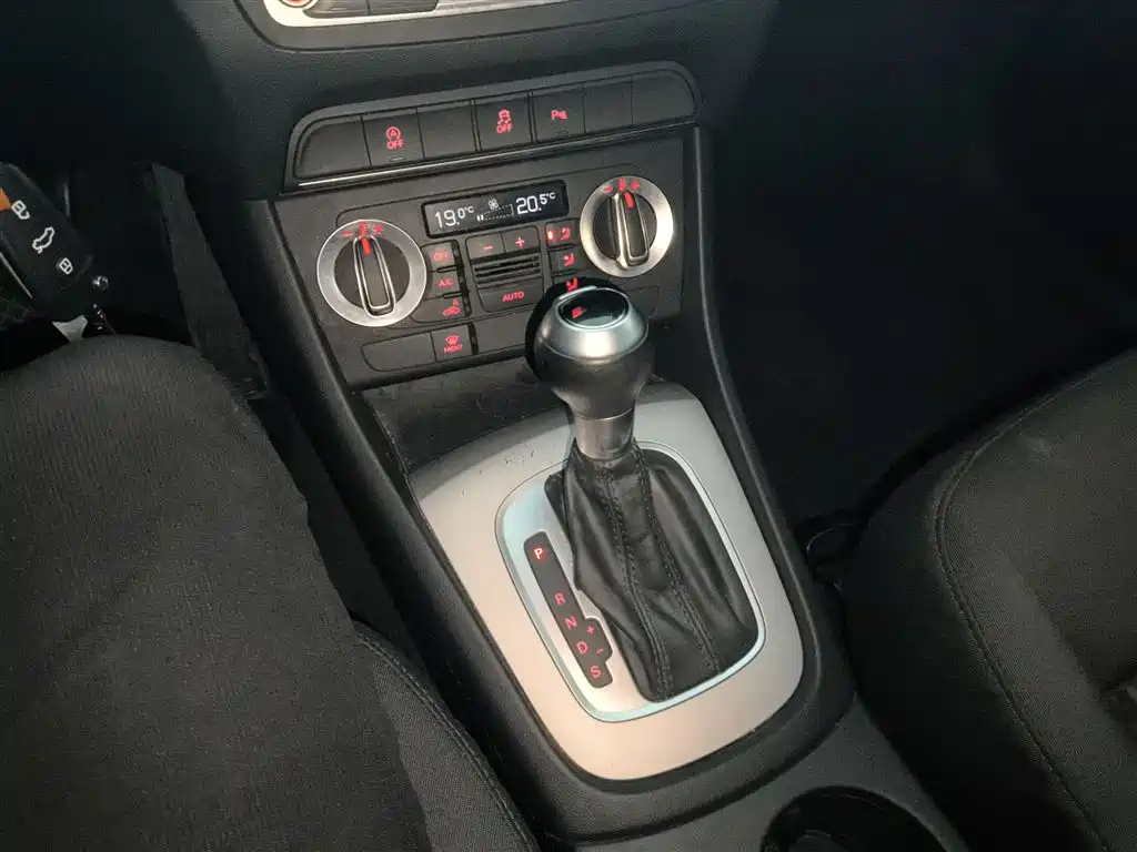 Audi Q3 2016 30 TFSI Heritage Edition Smart Leader фото 14
