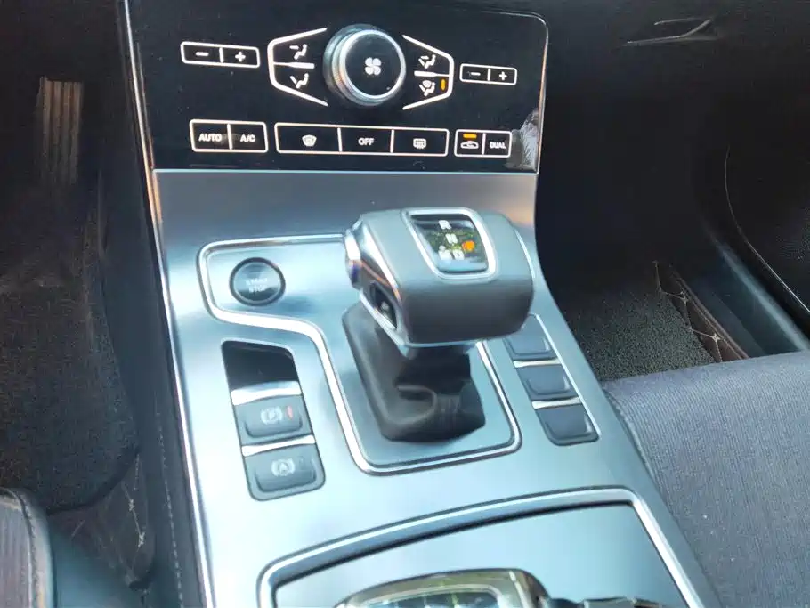 Hongqi H5 2020 1.5T DCT Qi Rhythm Edition фото 16