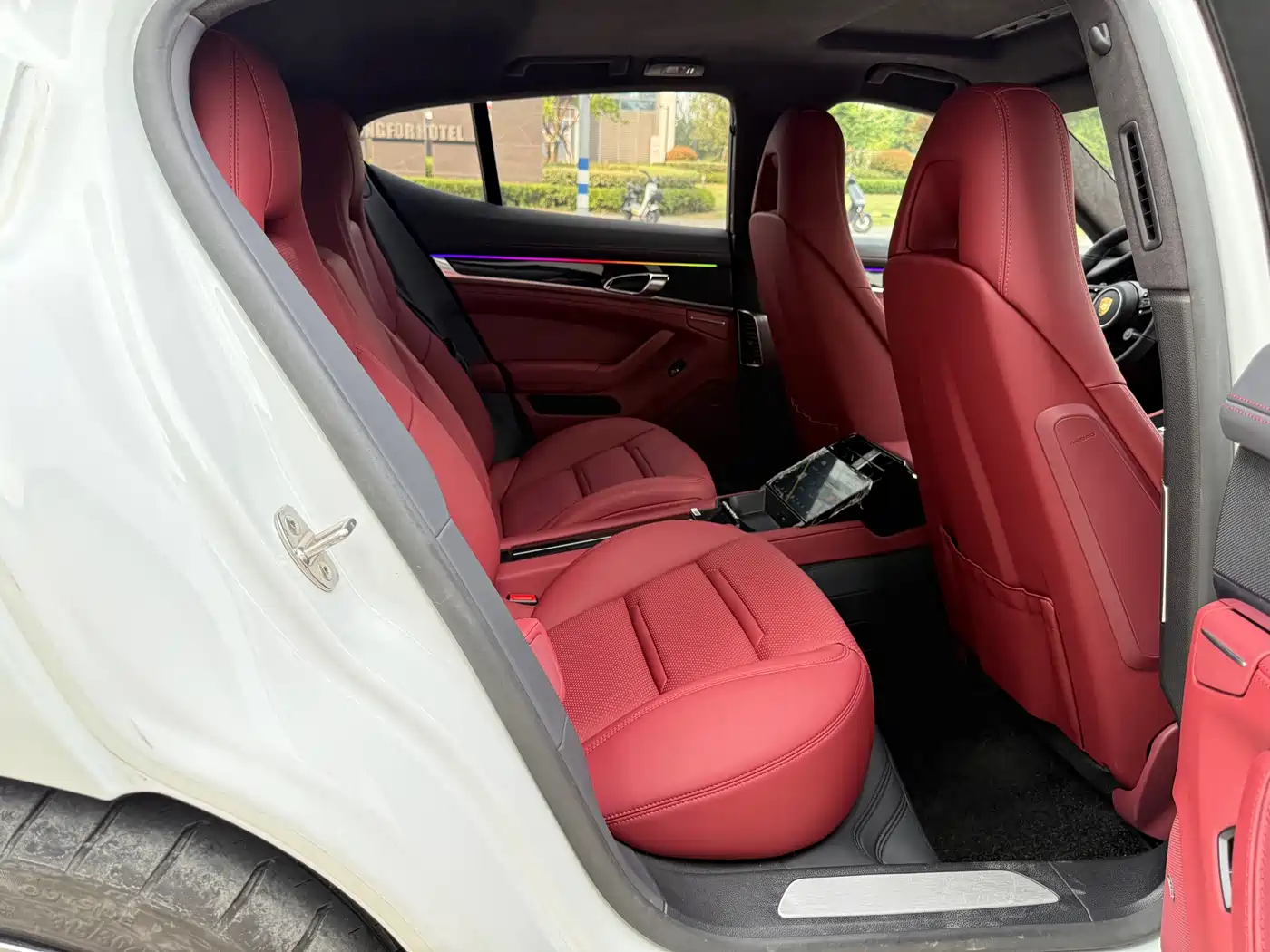 Porsche Panamera 2014 Panamera 4 3.0T фото 9