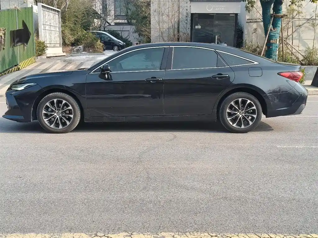 Toyota Avalon 2022 2.0L Progressive Edition фото 9