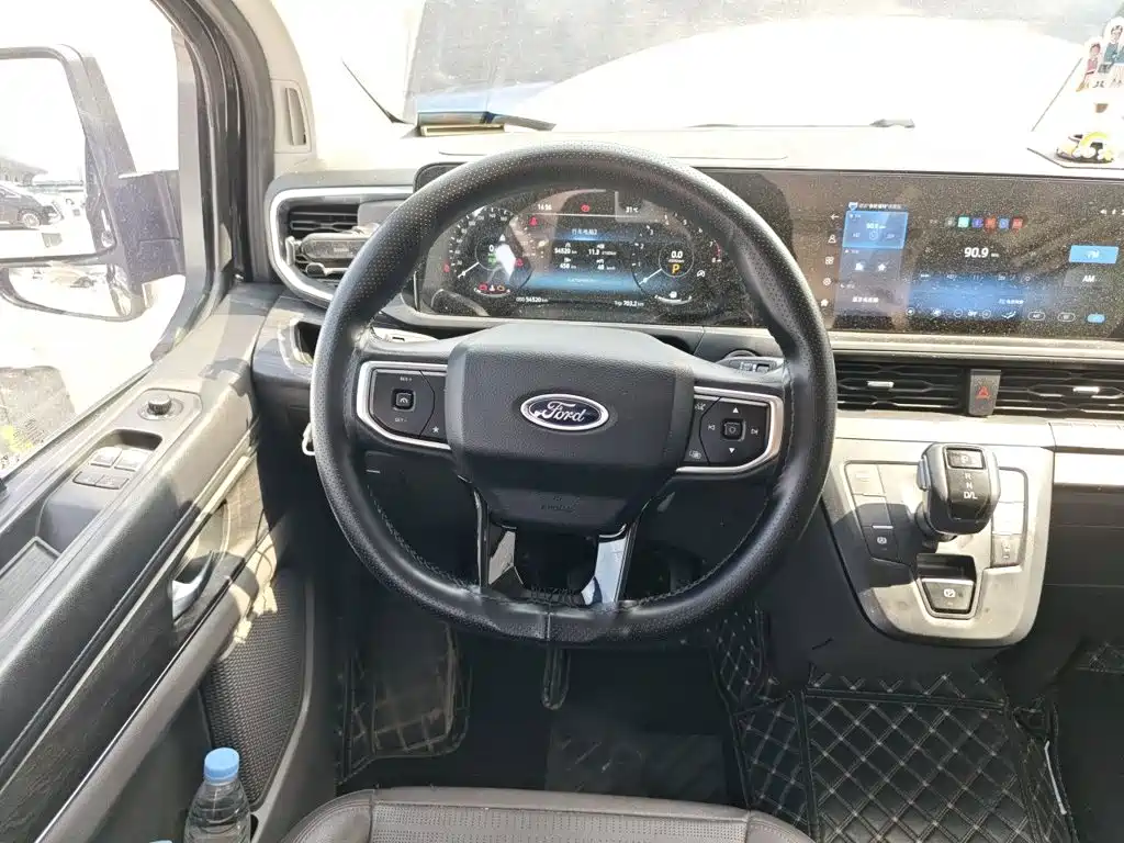 FORD TOURUIOU