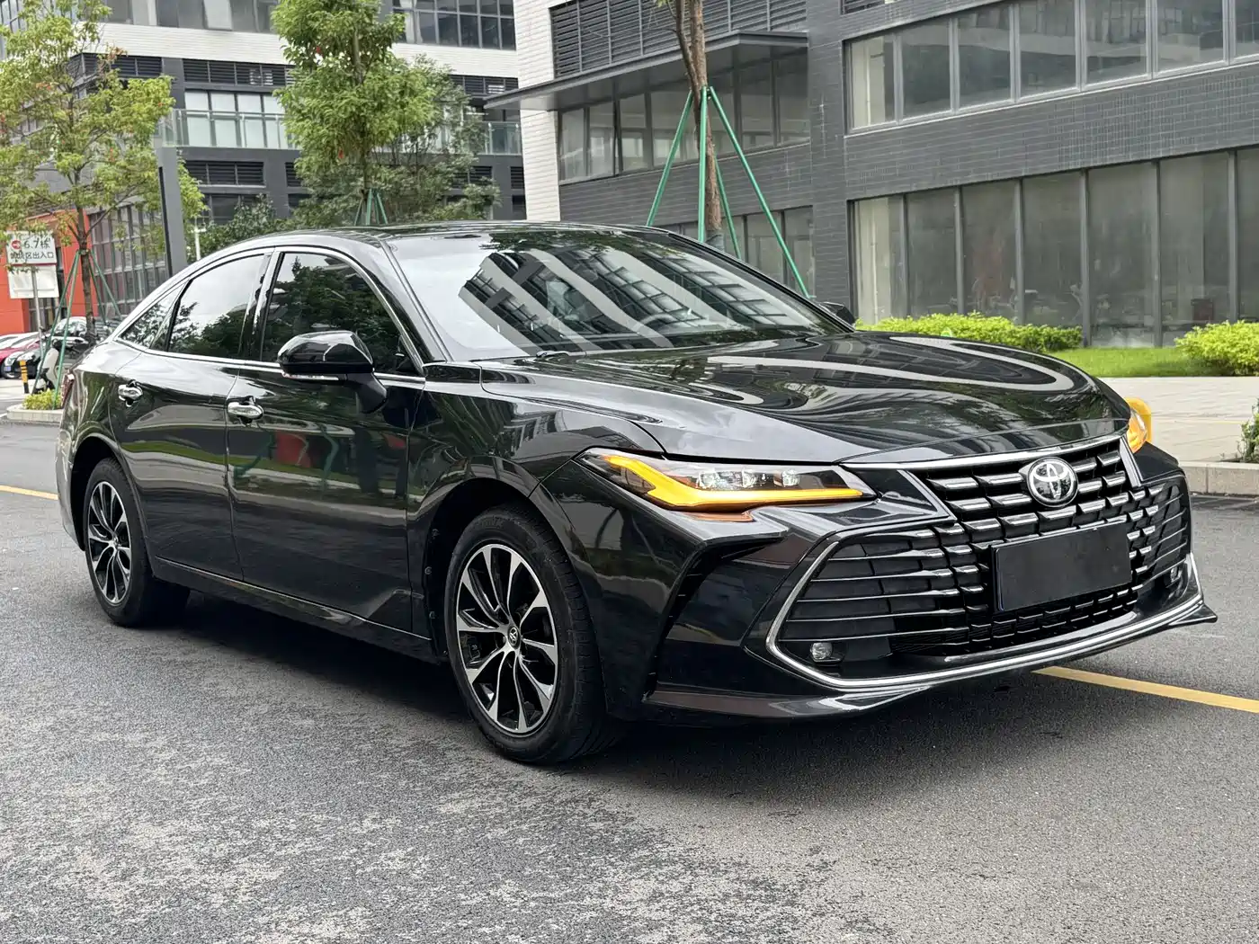 Toyota Avalon 2022 2.0L Luxury Edition фото 3