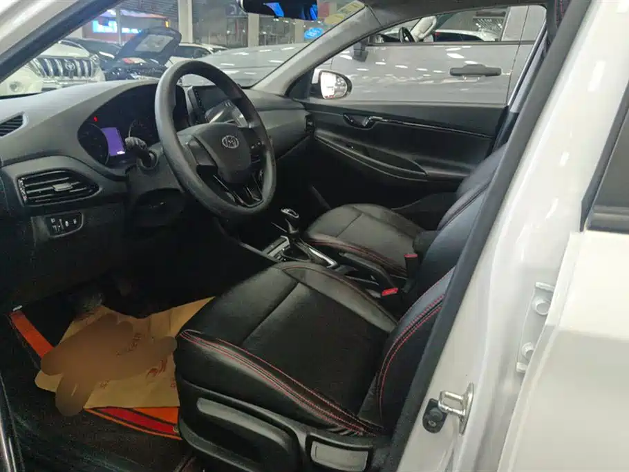 Hyundai Elantra 2018 1.6L Auto Joy GL (China V) фото 9