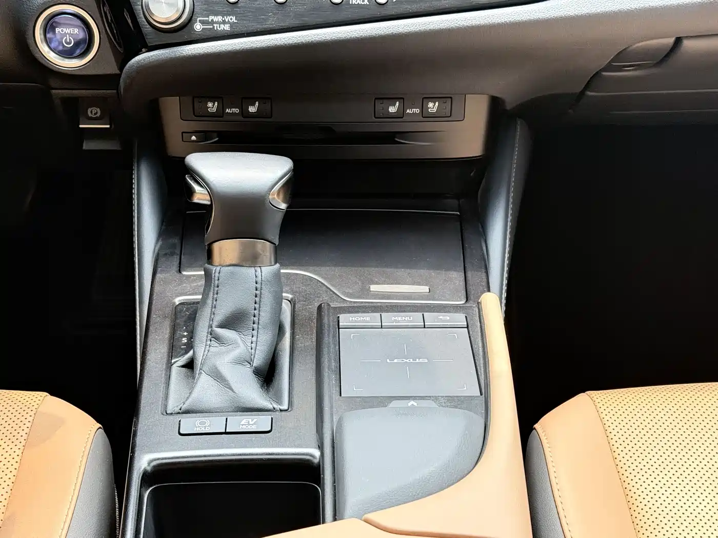 Lexus ES 2021 300h Luxury Edition фото 14