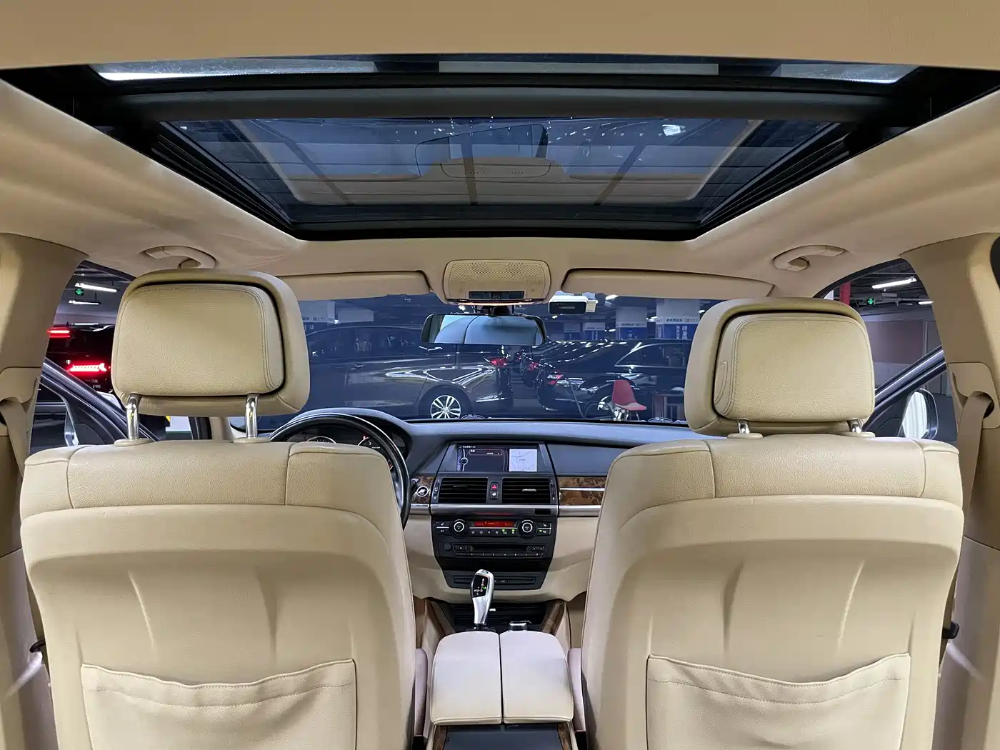 BMW X5 (Import) 2011 xDrive35i Leading Edition фото 32