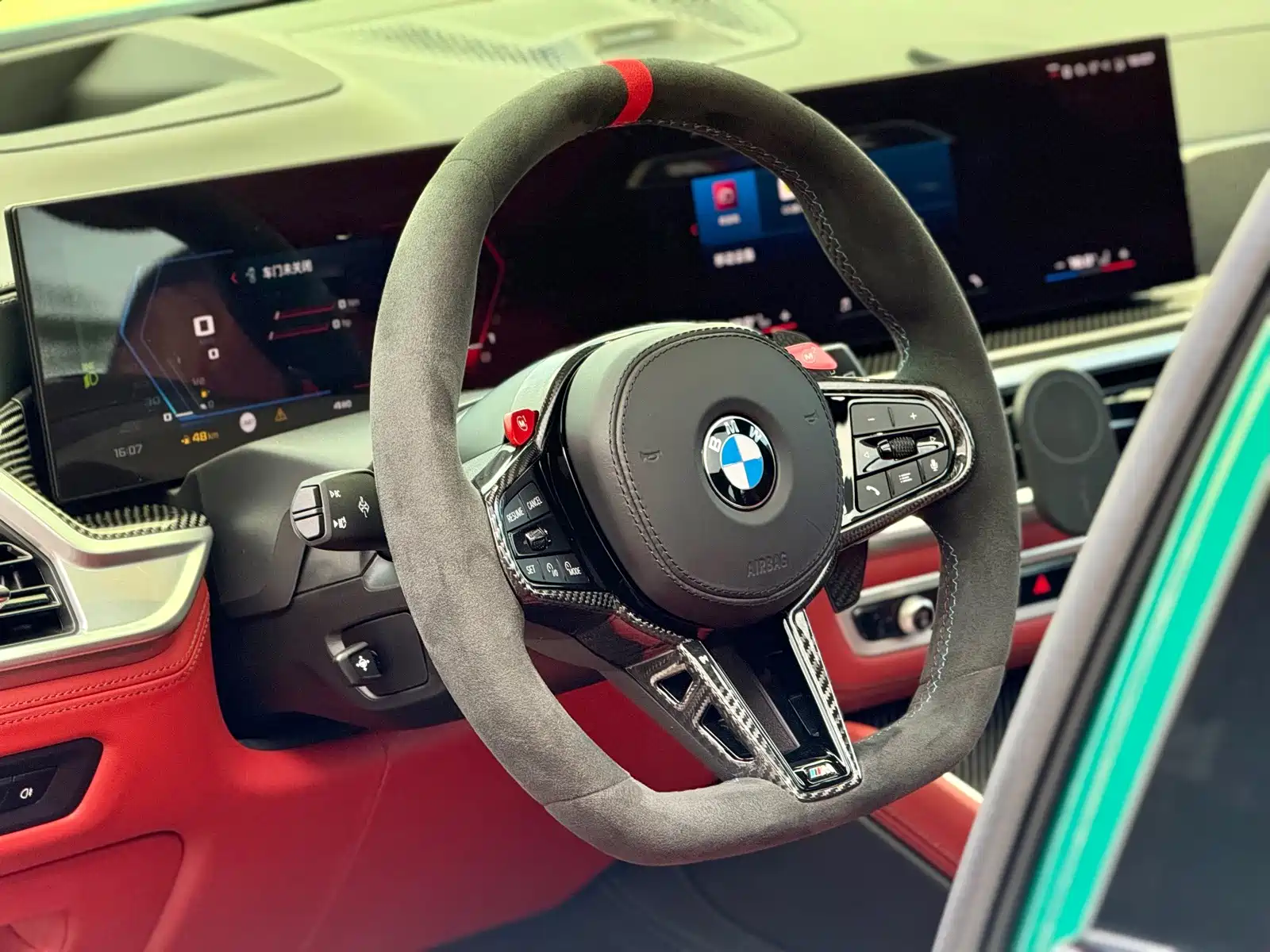 Photo 6 - BMW X5 M