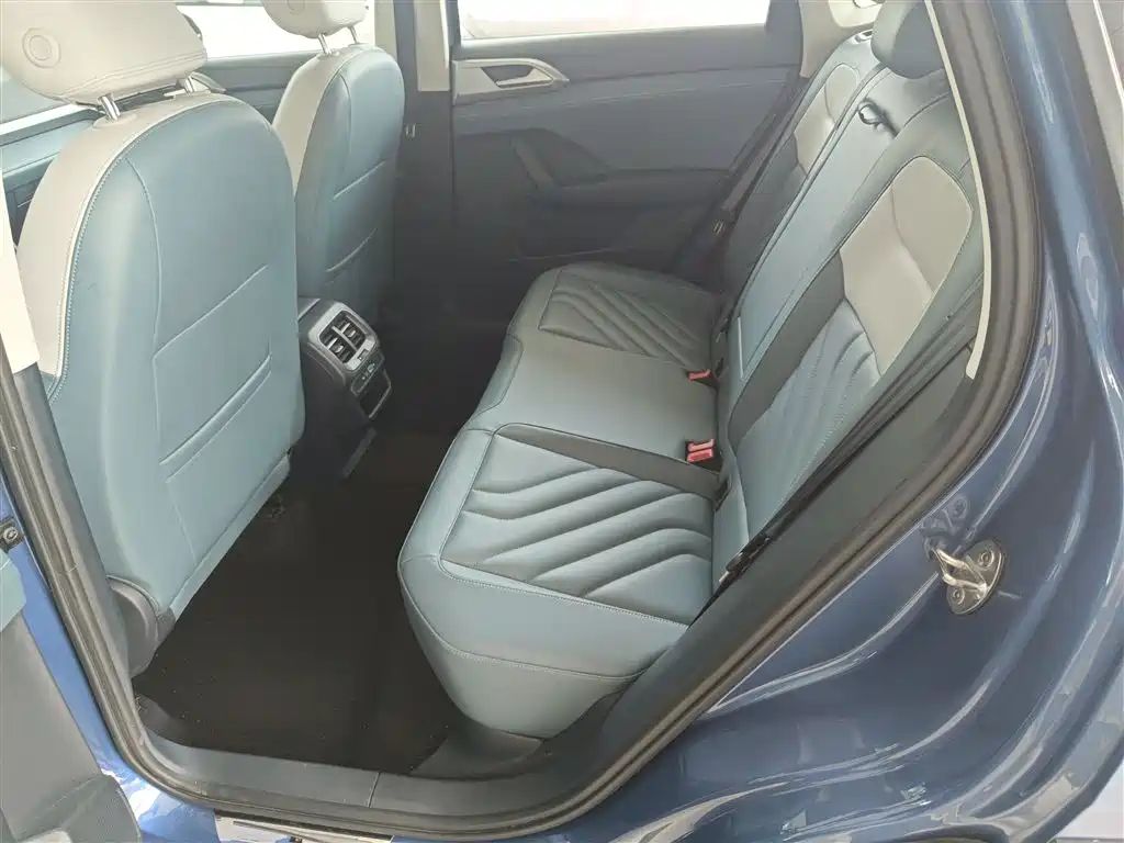 Volkswagen Tharu 2023 330TSI 4WD Moon Premium Edition фото 12