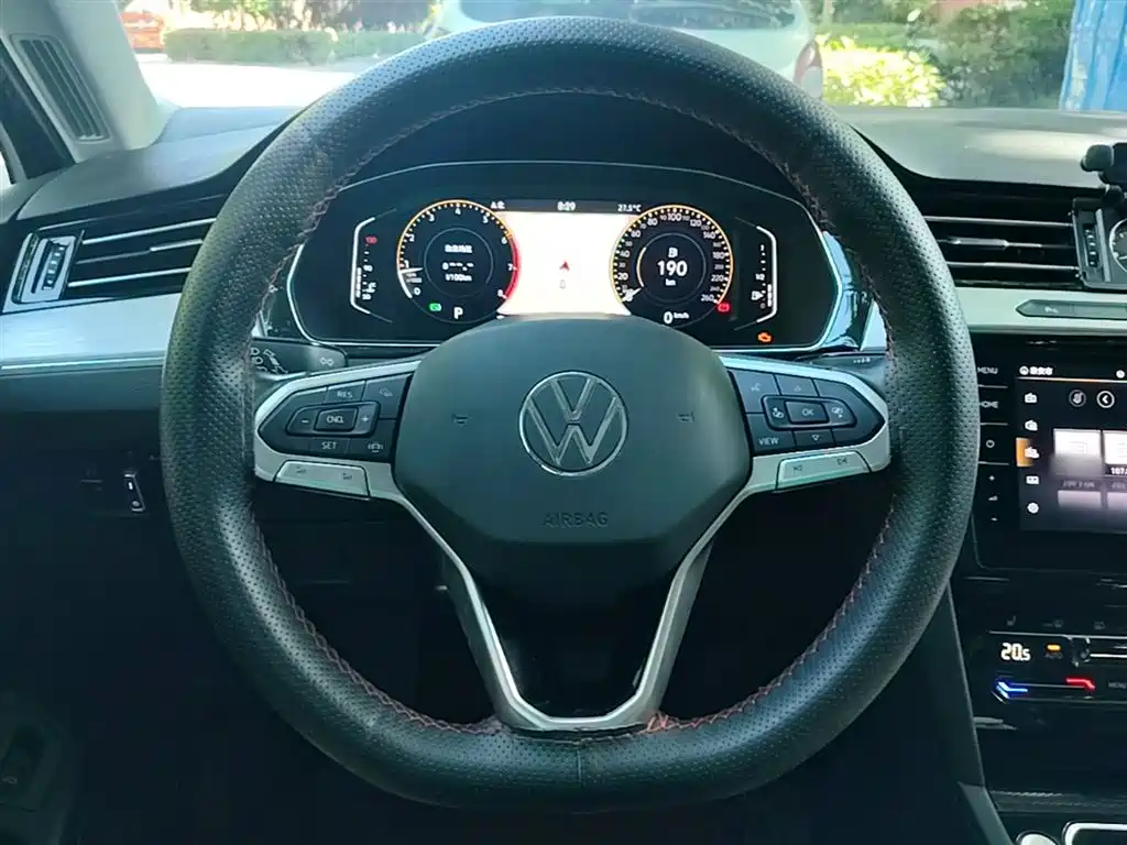 Volkswagen Magotan 2021 330TSI DSG 30th Anniversary Edition фото 11