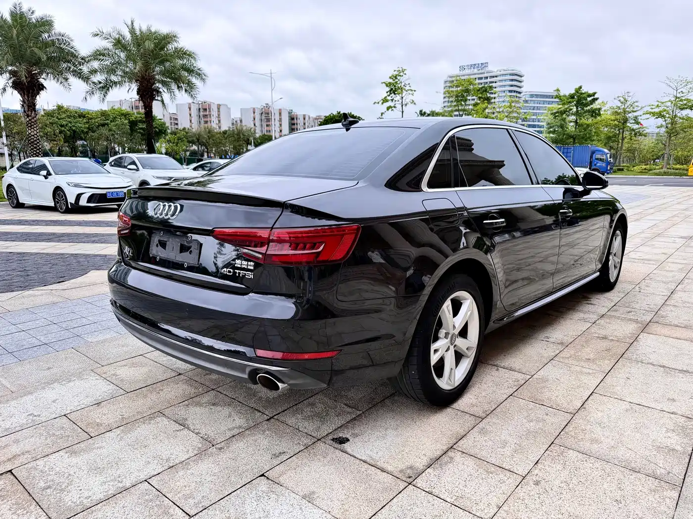 Audi A4L 2017 Plus 40 TFSI Fashion фото 5
