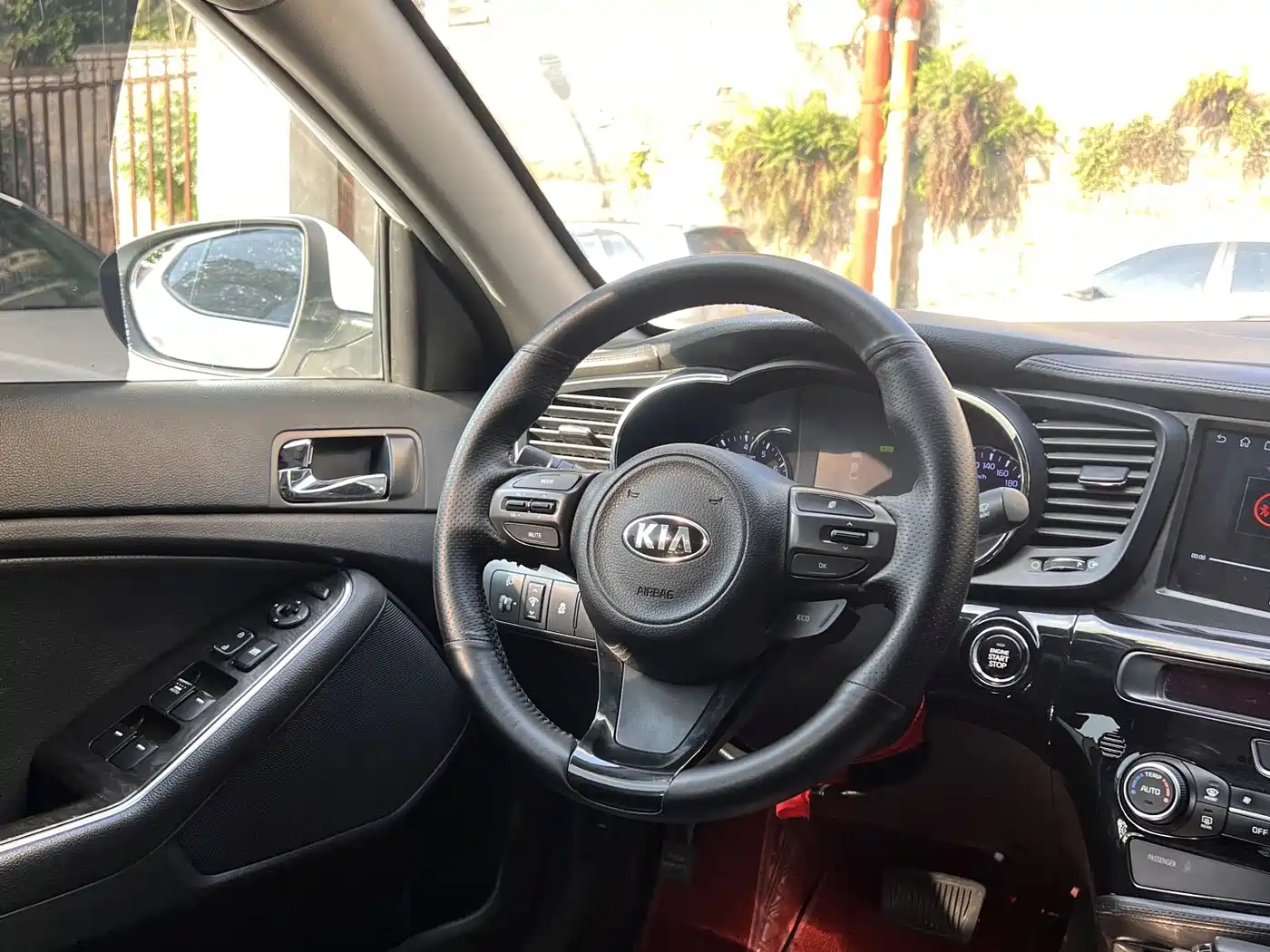 Kia K5 2014 2.0L Automatic LUXURY фото 11