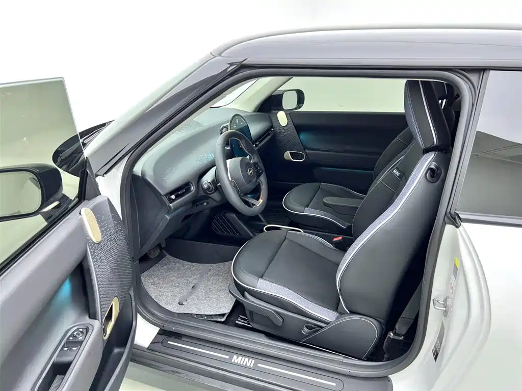 MINI ELECTRIC  COOPER