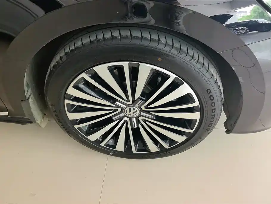 Volkswagen Passat 2019 330TSI Luxury Edition China VI фото 6