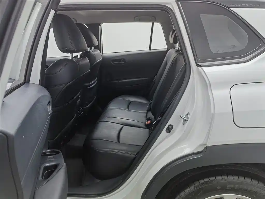 Toyota Corolla Cross 2023 2.0L Pioneer Edition фото 15