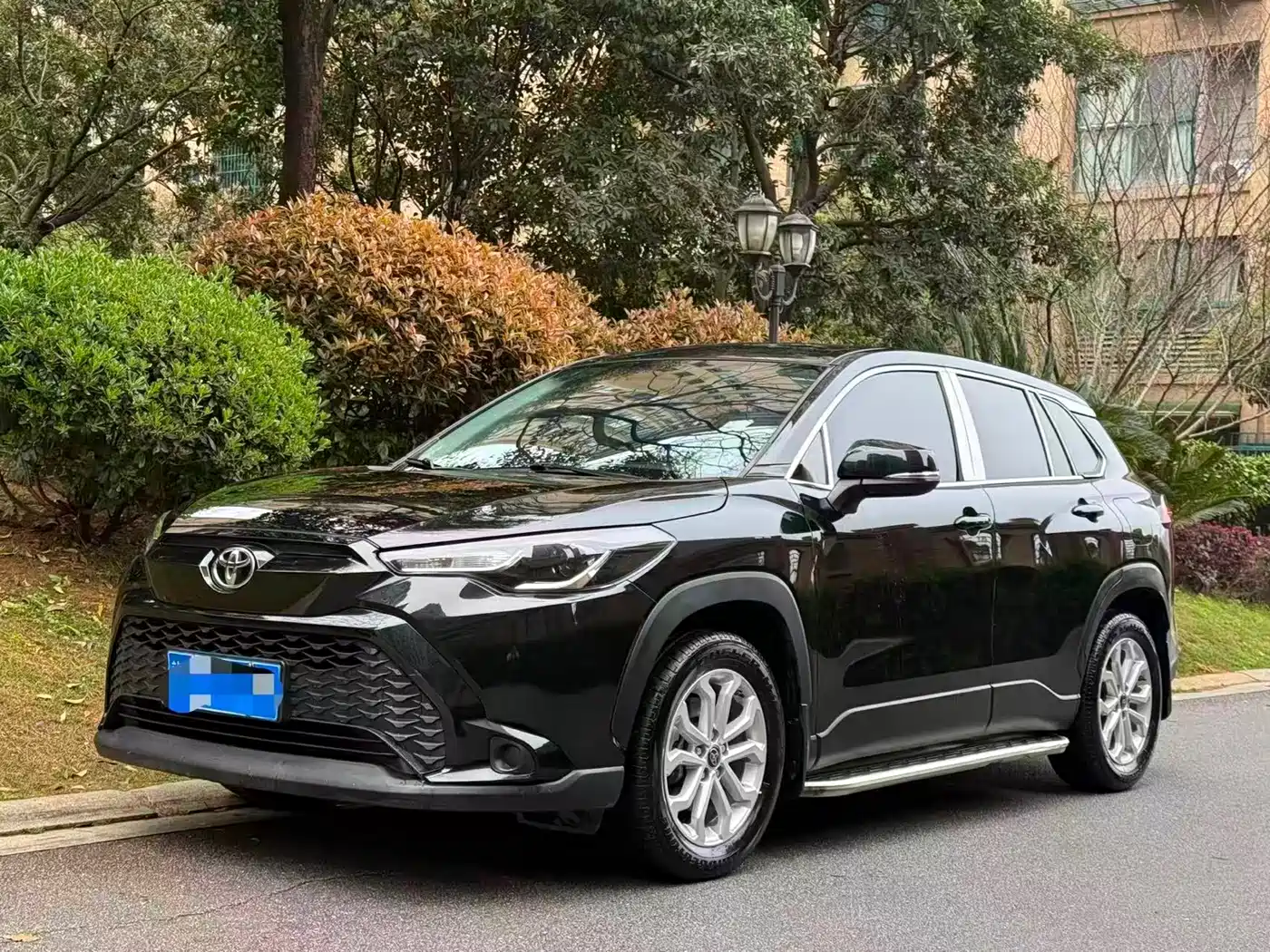Toyota Frontlander 2023 2.0L CVT Elite Edition фото 2