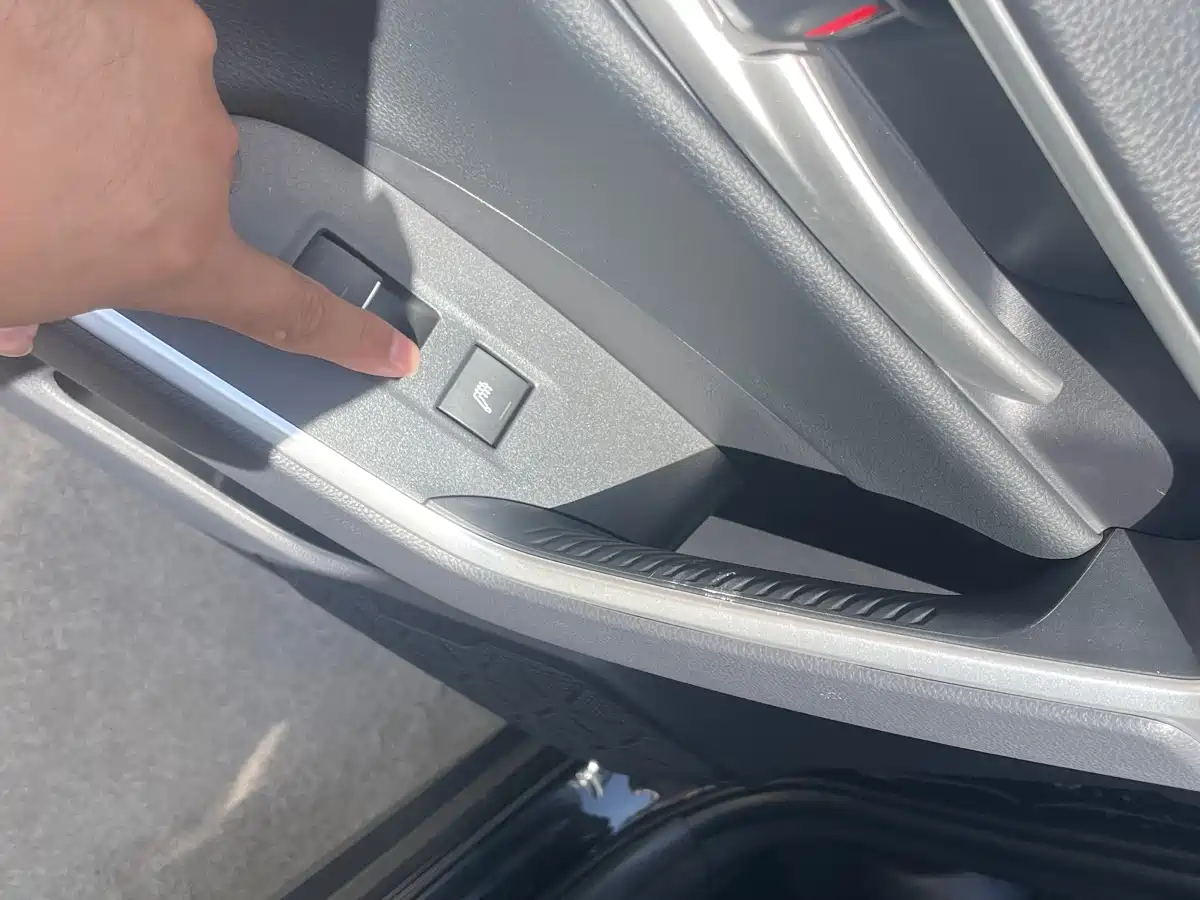 Toyota Wildlander New Energy 2023 High Performance 2.5L AWD Turbo Edition фото 16