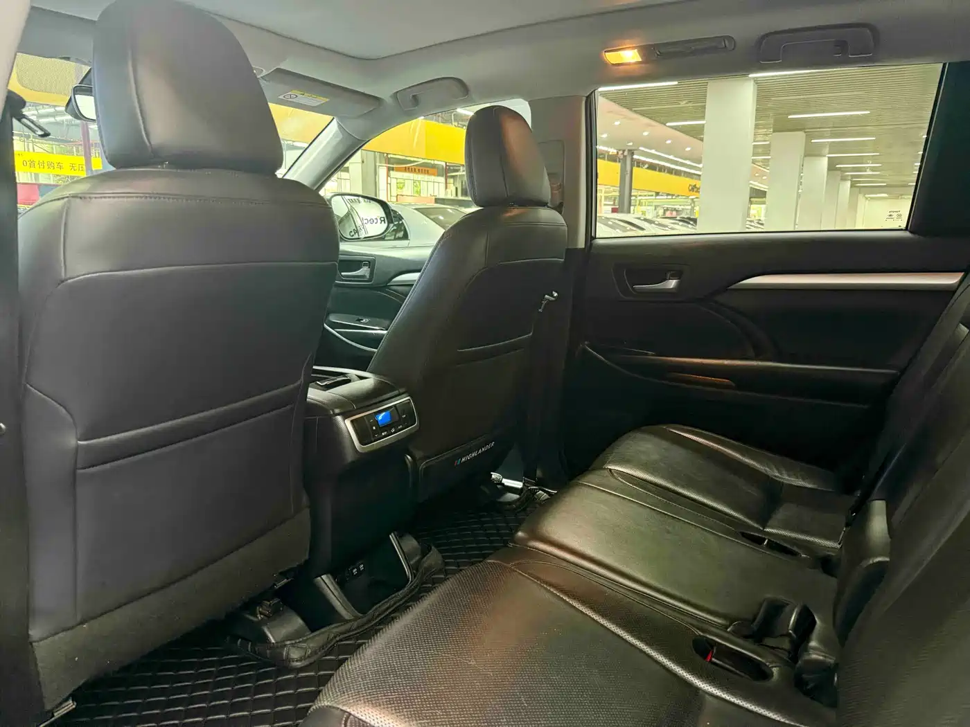 Toyota Highlander 2018 2.0T 2WD Premium 7-seater (China V) фото 11
