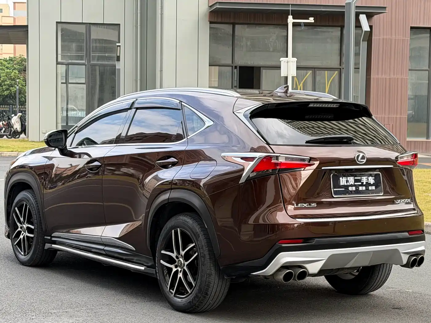 Lexus NX 2015 200t AWD F Sport фото 4