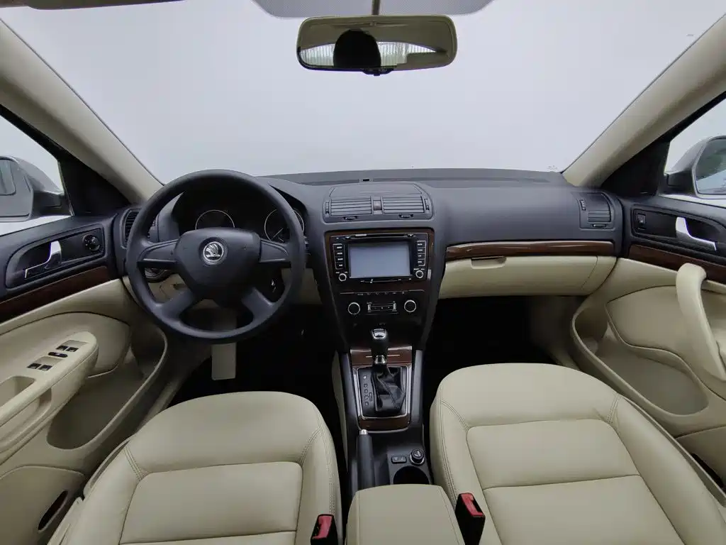 Фото 5 - Škoda Octavia