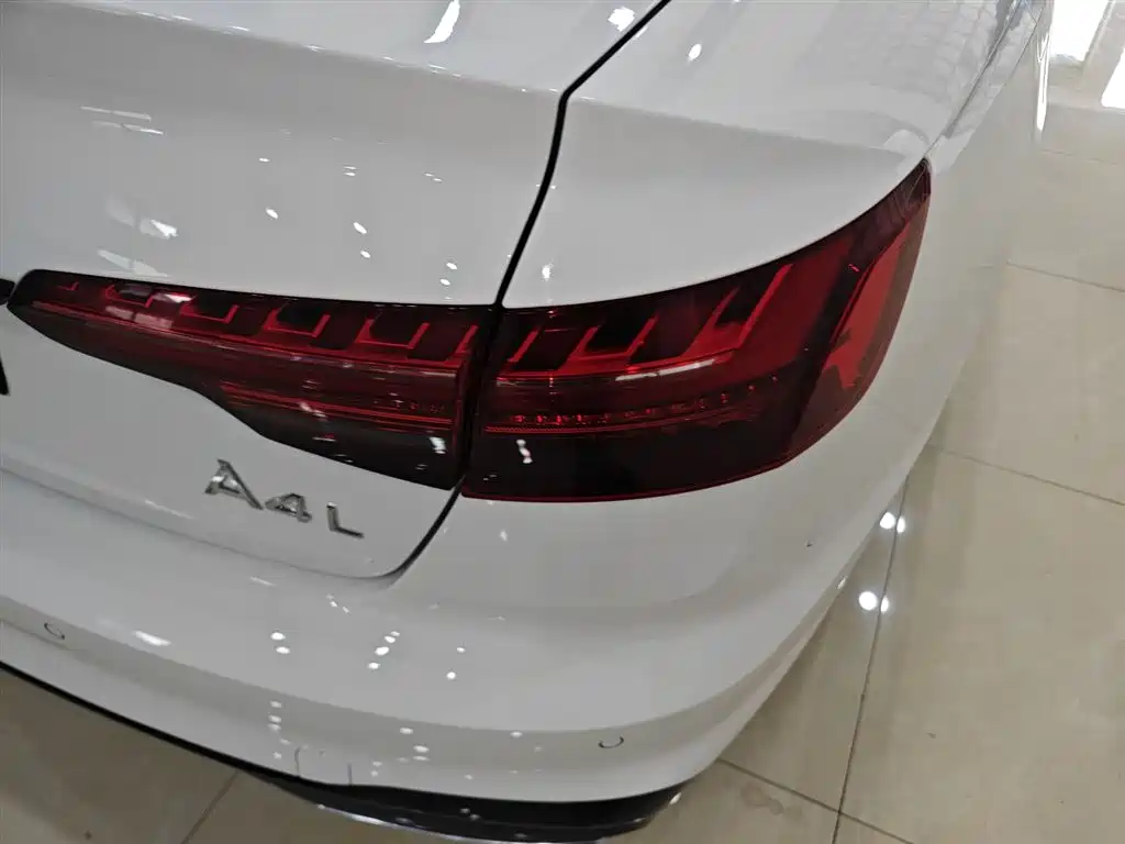 Audi A4L 2022 40 TFSI Luxury Dynamic фото 24