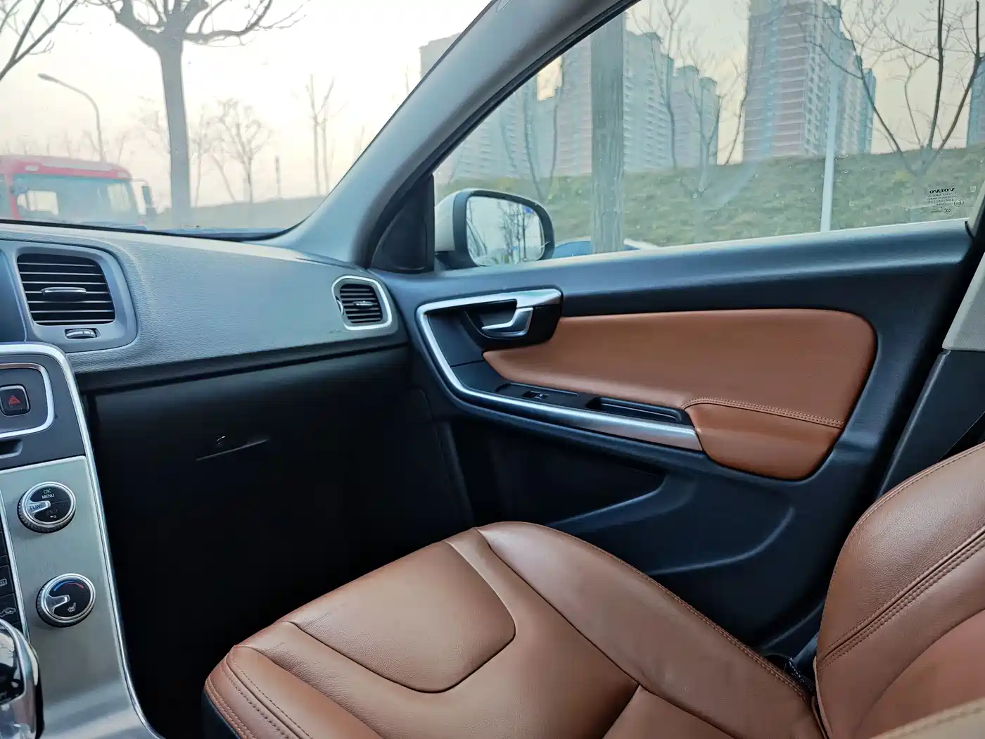 Фото 6 - Volvo S60