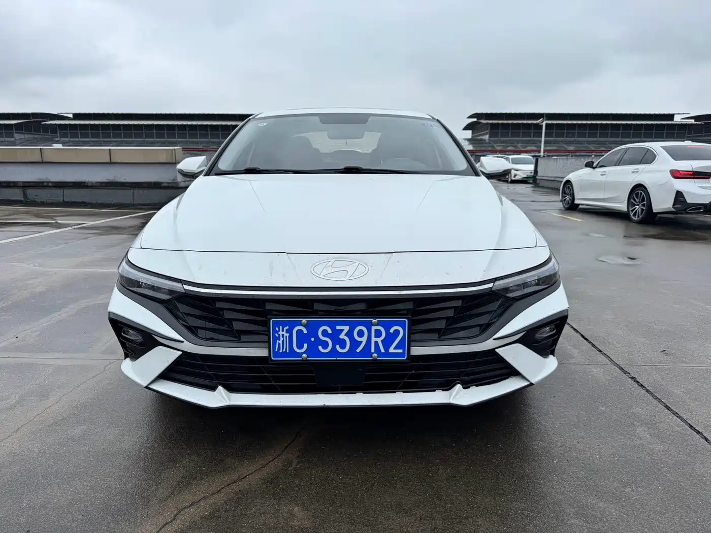 Hyundai Elantra 2023 1.5L CVT GLX Elite Edition фото 2