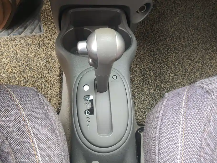 Nissan March 2014 2010 1.5L Automatic Easy Shine Edition