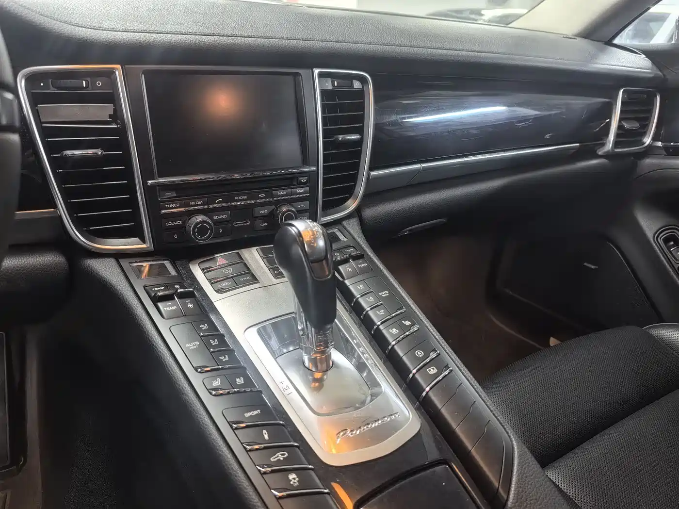 Porsche Panamera 2014 Panamera 3.0T фото 8