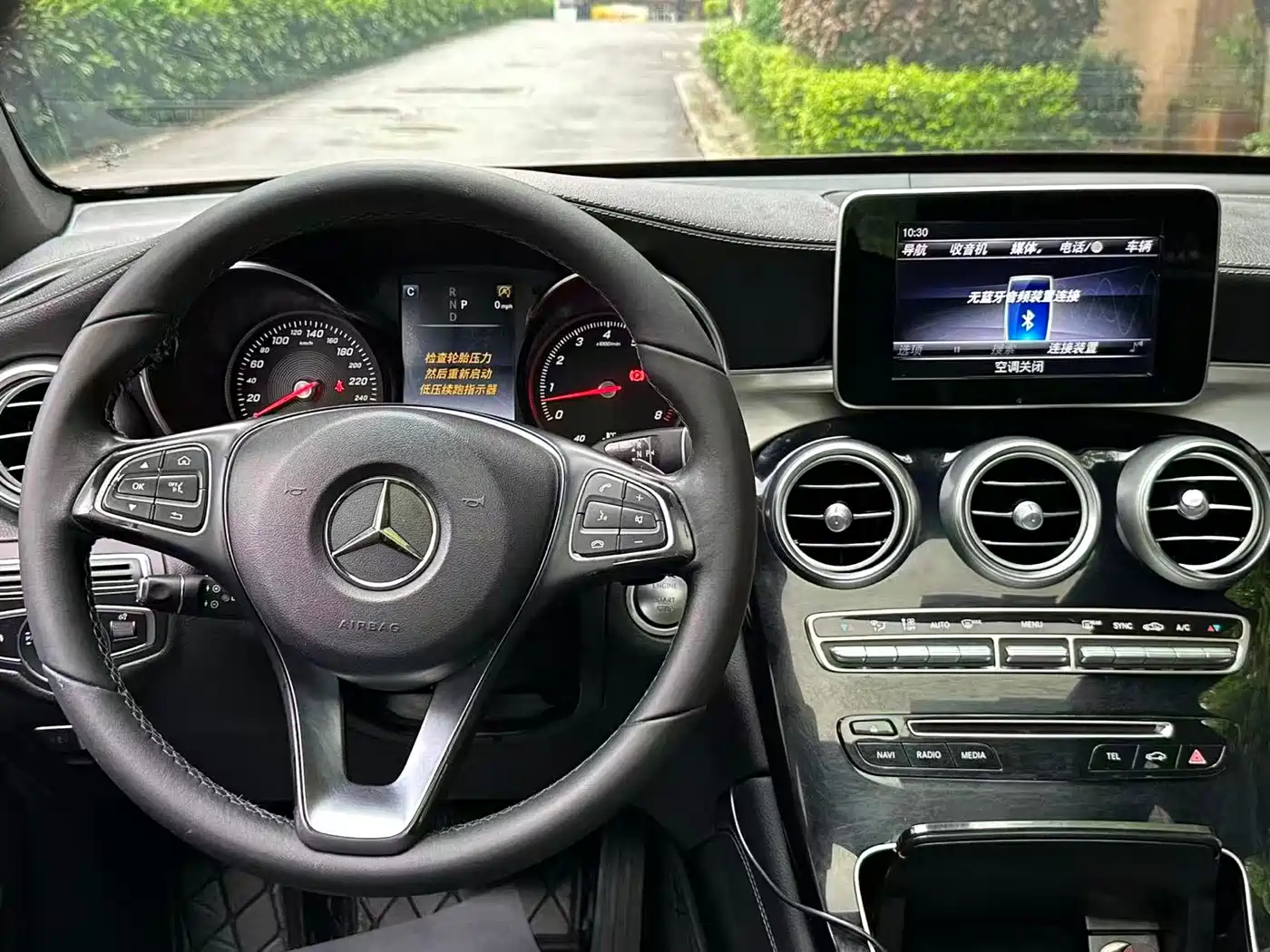 Mercedes-Benz GLC 2018 GLC 200 4MATIC фото 8