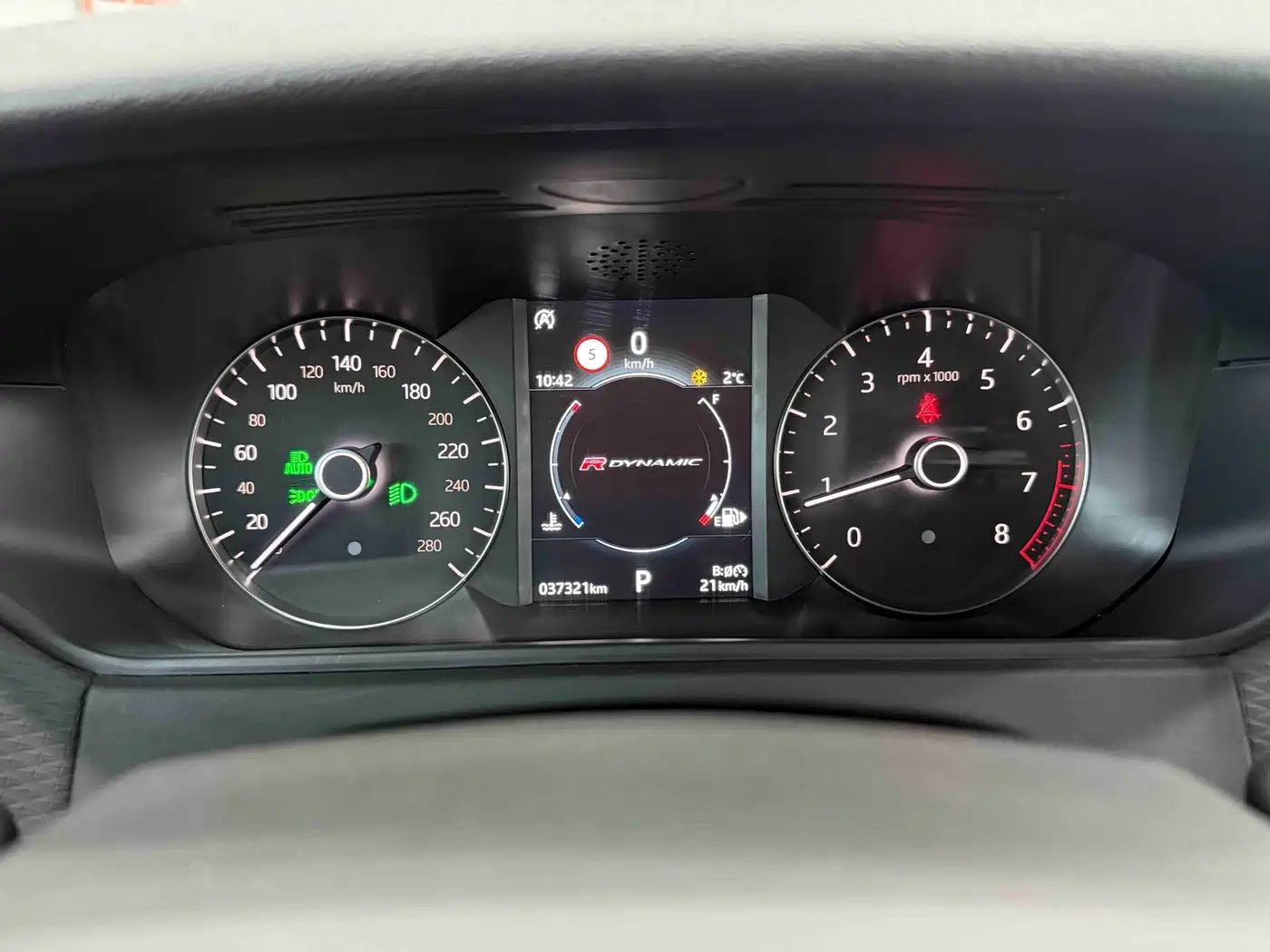 Land Rover Range Rover Velar 2020 P250 R-DYNAMIC S фото 7