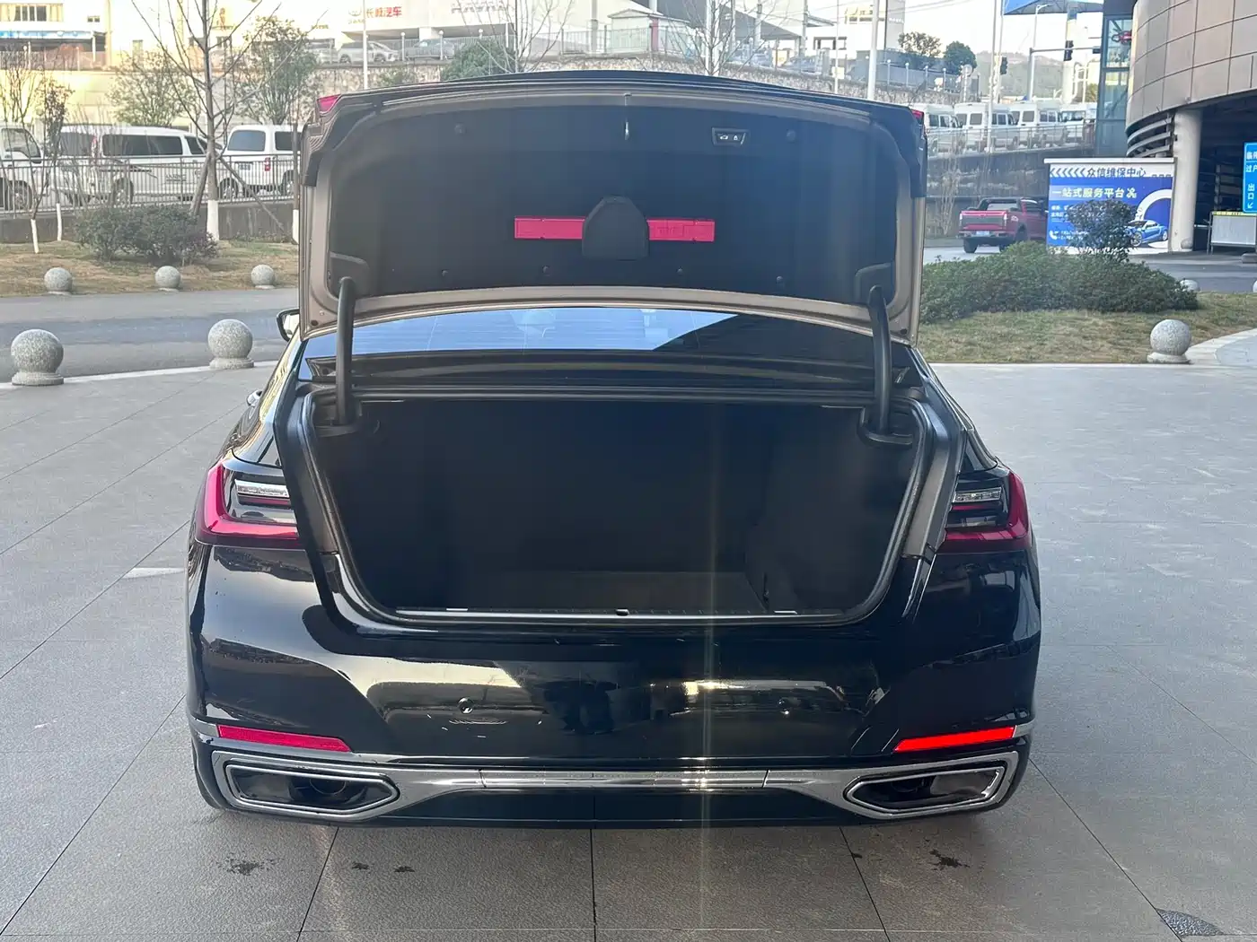 BMW 7 Series 2019 730Li Luxury Package фото 11