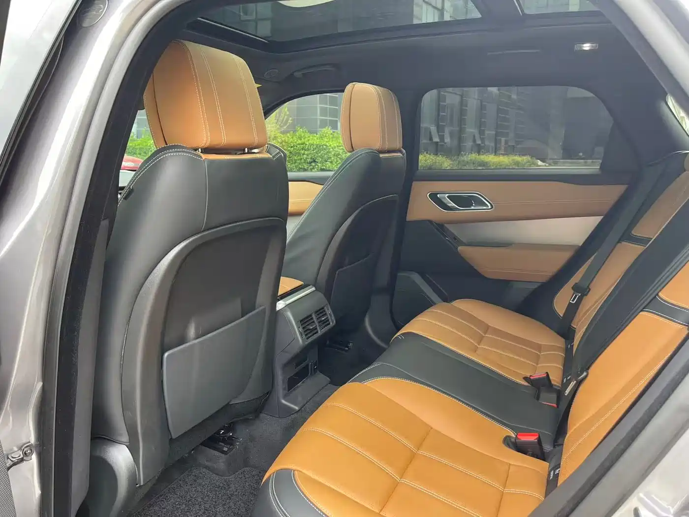 Land Rover Range Rover Velar 2022 250PS Golden Collector's Edition фото 10