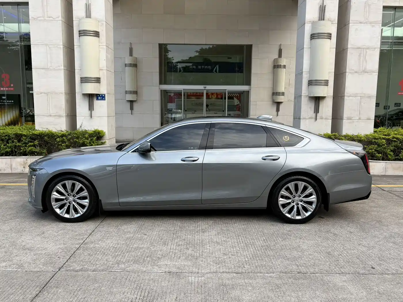 Cadillac CT6 2023 28T Premium Model фото 8