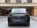 Фото 2 - Volkswagen Touareg