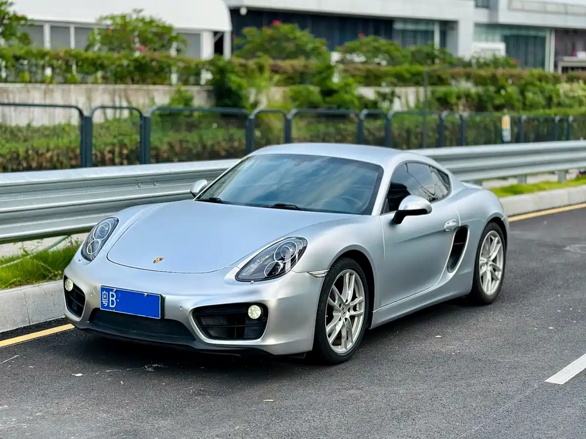 Photo 1 - Porsche Cayman
