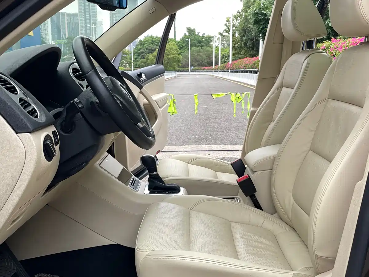 Volkswagen Tiguan 2013 1.8TSI Automatic 2WD Luxury Model фото 4