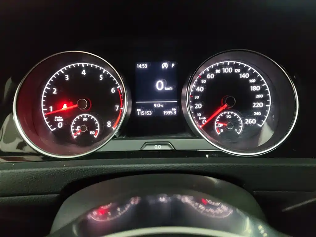 Volkswagen Golf 2017 280TSI Auto R-Line Millionth Anniversary Edition фото 12