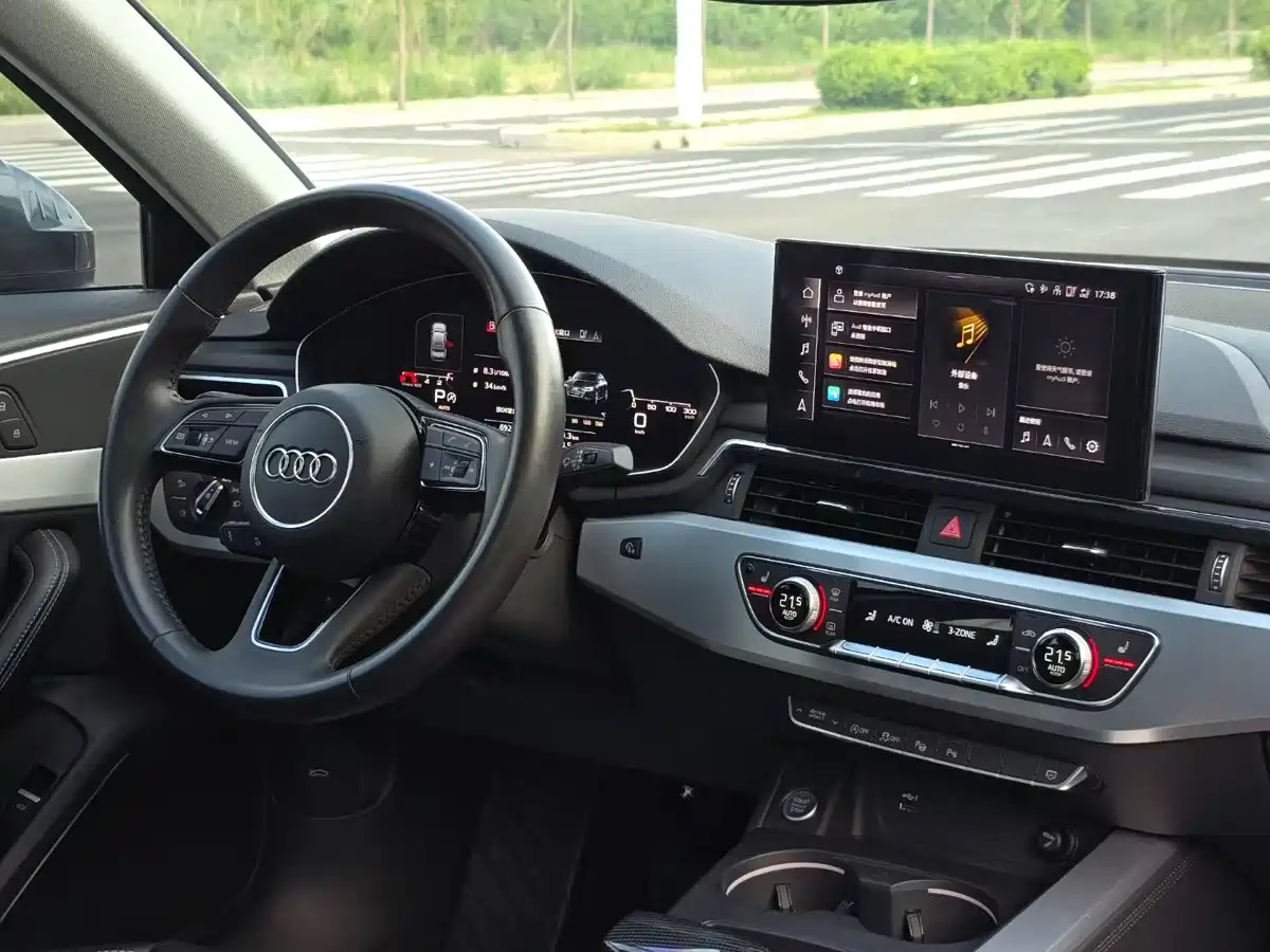 Audi A4L 2020 40 TFSI quattro Luxury Dynamic фото 9