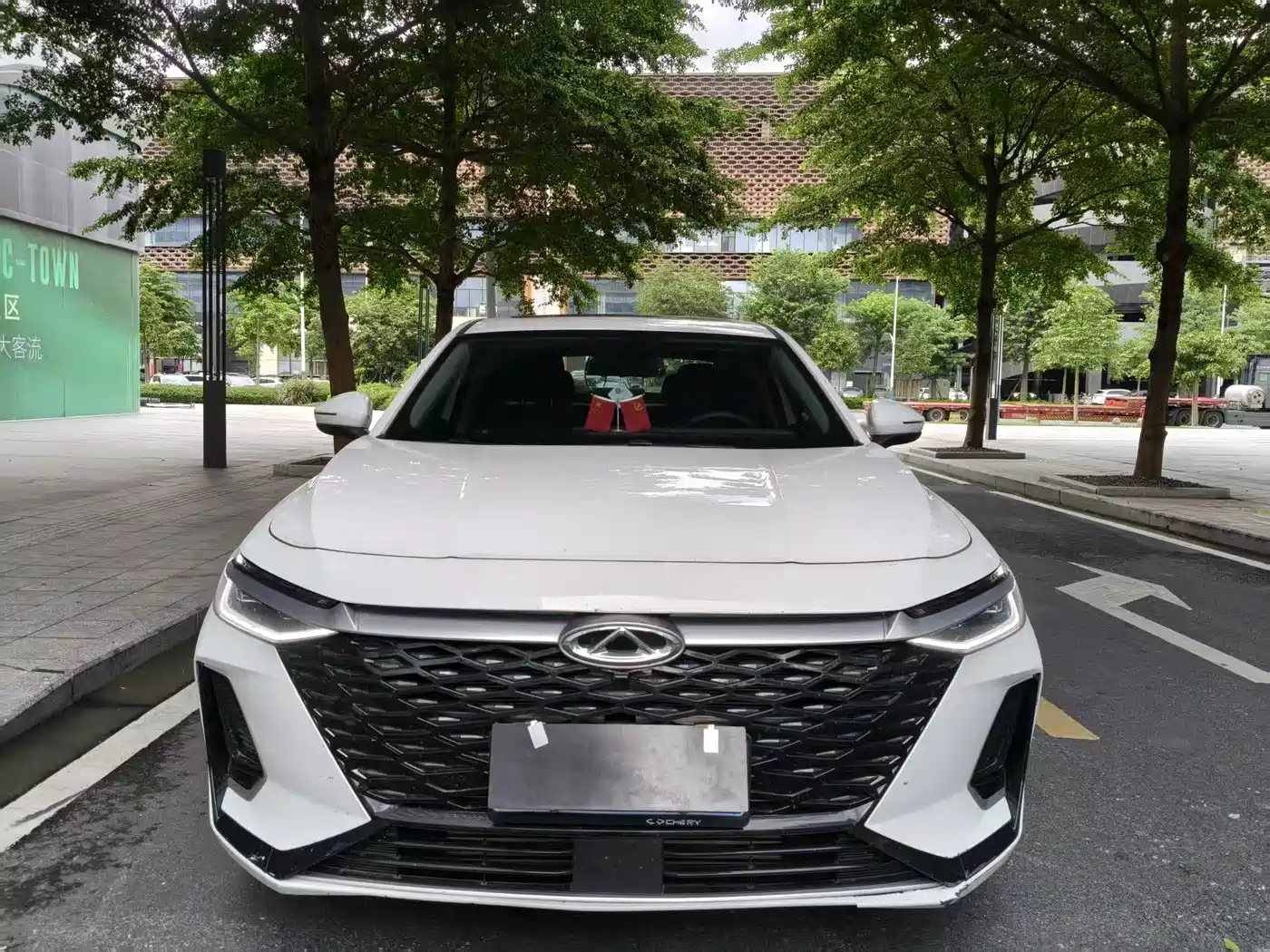 Фото 2 - Chery Arrizo 8