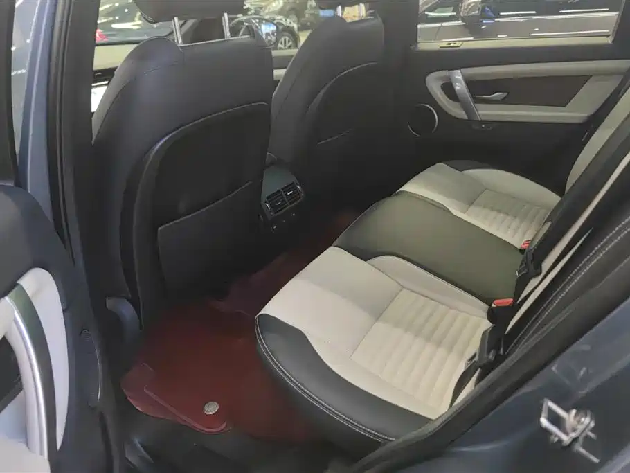 Land Rover Discovery Sport 2022 Model 249PS R-Dynamic SE Performance Tech Edition 5-Seater фото 11