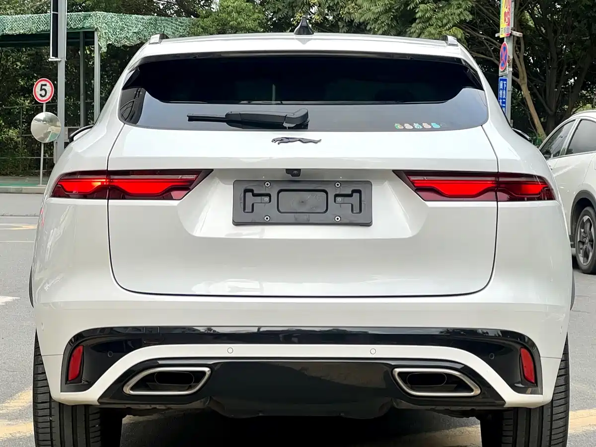 Jaguar F-PACE 2023 2024 P400 SPORT