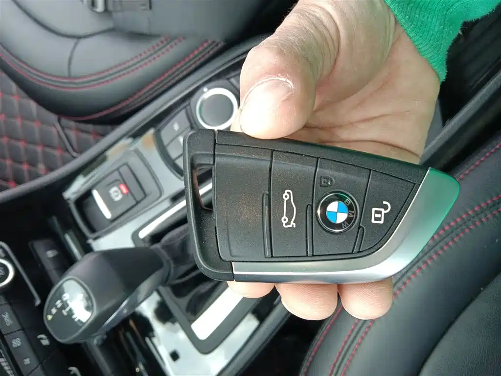 BMW 2 Series Touring 2016 218i Leading фото 17