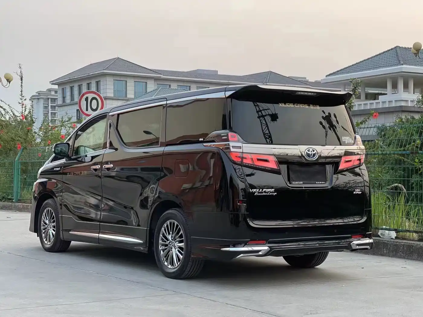 Toyota Vellfire 2020 2020 Twin Engine 2.5L HV Premium Edition