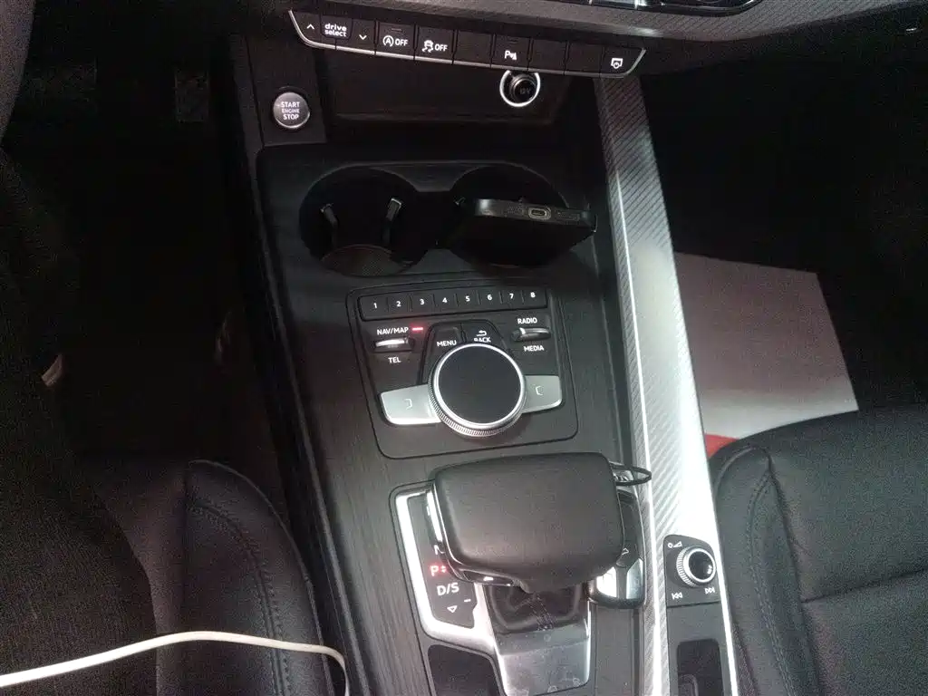 Audi A4L 2017 Plus 40 TFSI Fashion фото 14