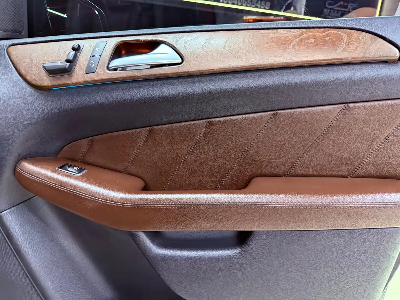Mercedes-Benz GL-Class 2015 GL 400 4MATIC Luxury фото 21