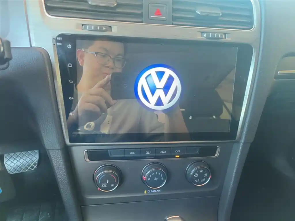 Volkswagen Golf 2016 230TSI Automatic Comfort фото 13