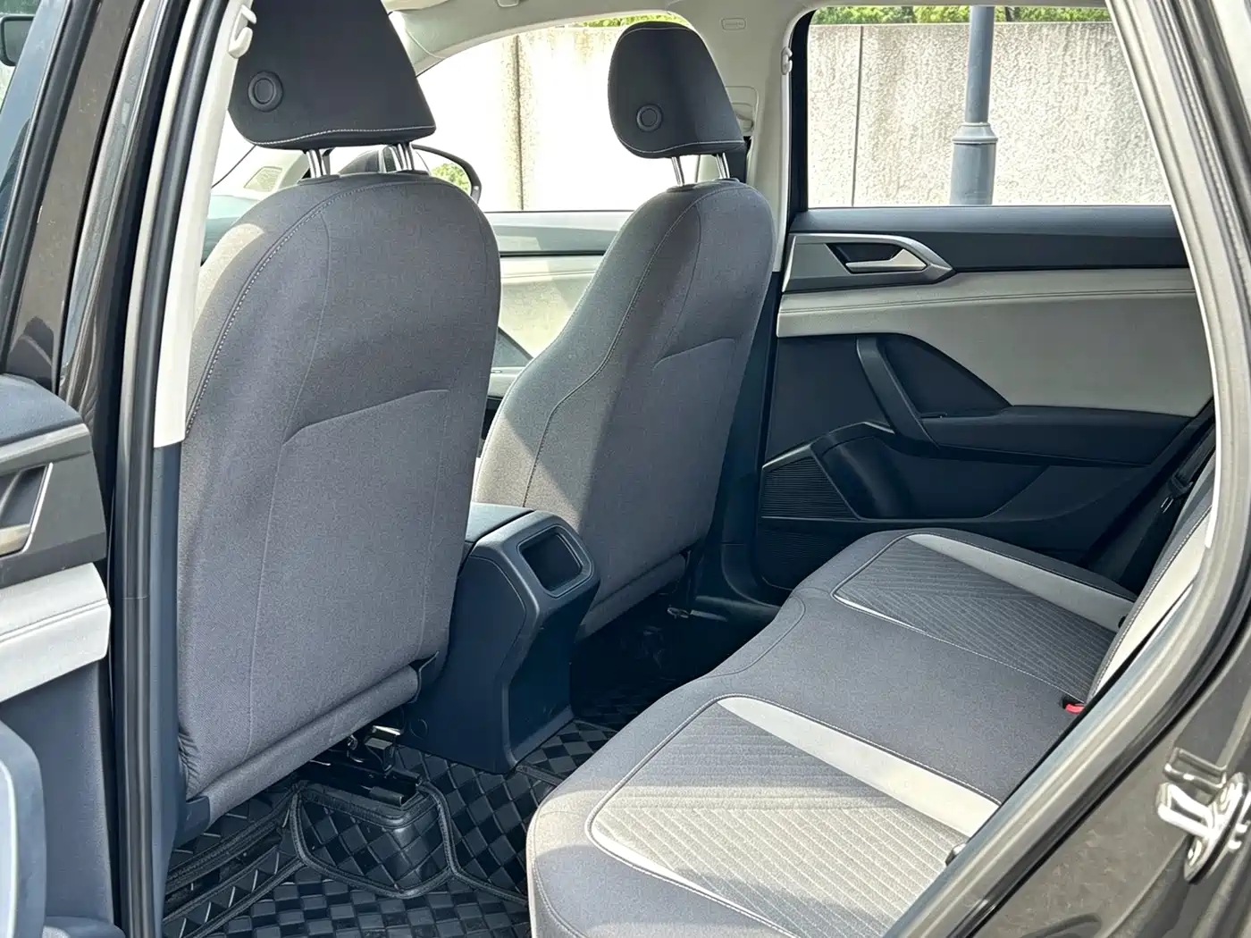 Volkswagen Tharu, миниатюра 6