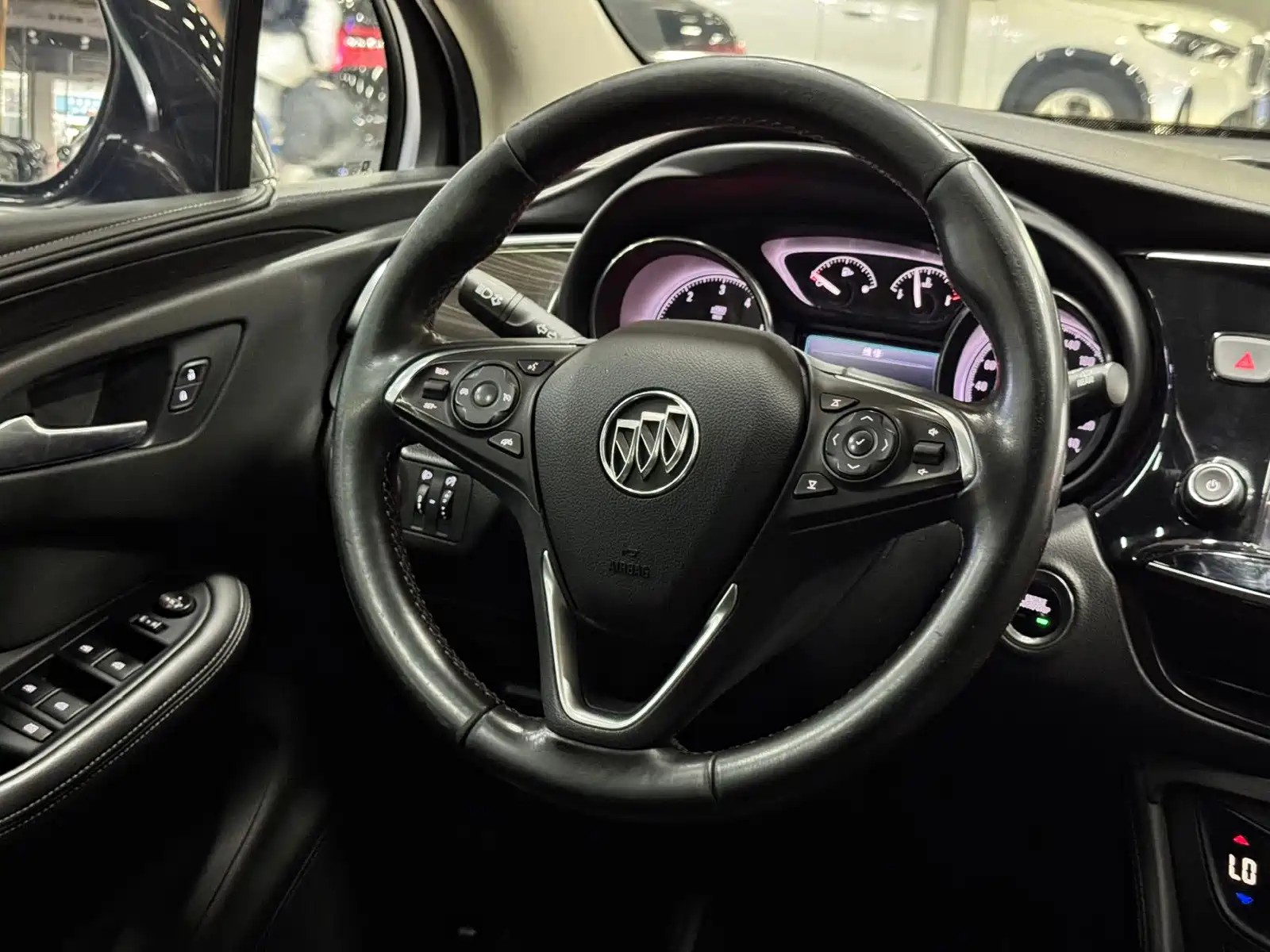 Фото 17 - Buick Envision Plus