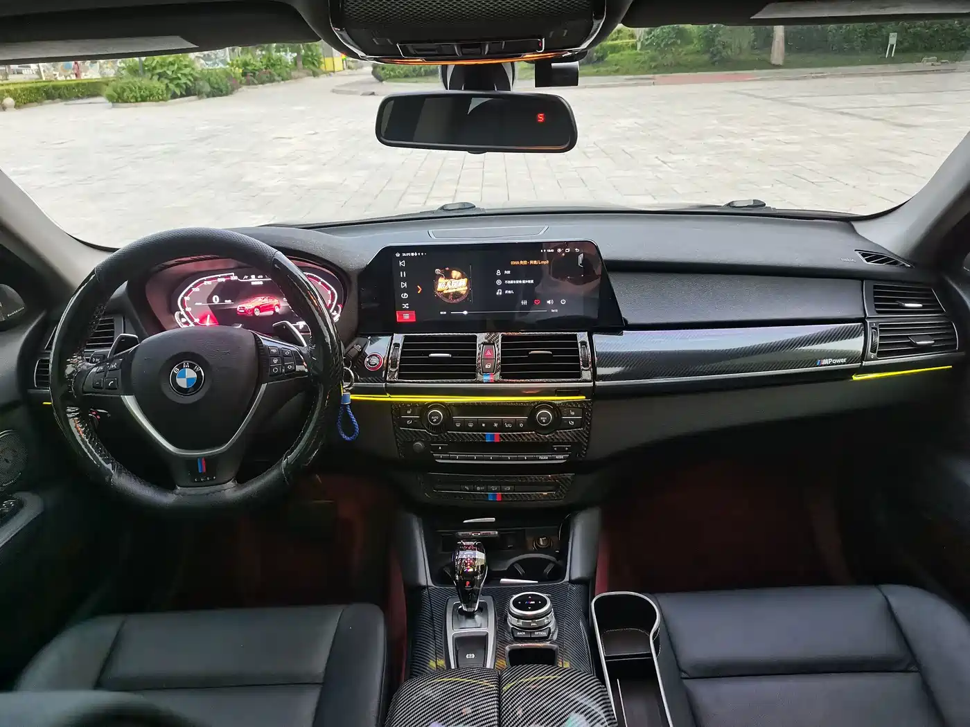 Photo 22 - BMW X6